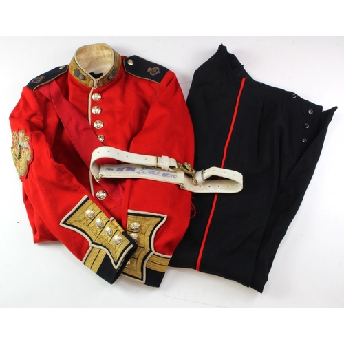 1090 - EiiR Household Division Grenadier Guards Warrant Officer Class 1, RSM full dress scarlet tunic compl... 