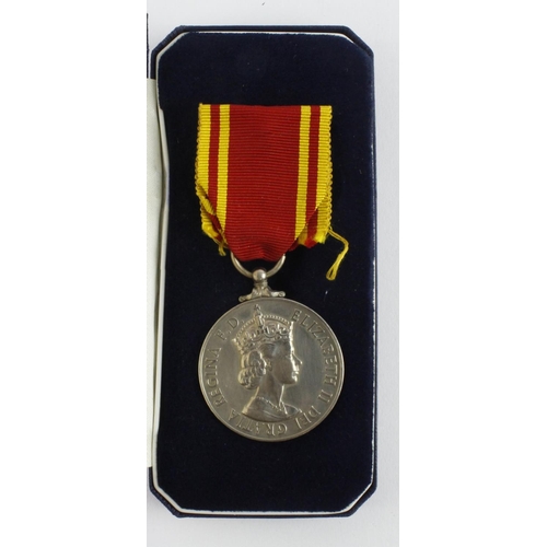 1096 - Fire Brigade LSGC Medal QE2, cased, named to (Fireman Leslie H. Horne)