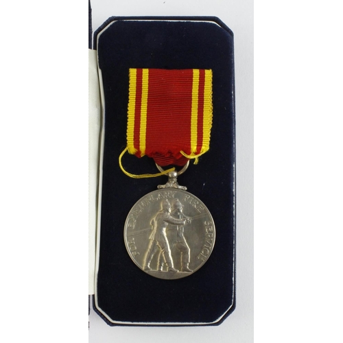 1096 - Fire Brigade LSGC Medal QE2, cased, named to (Fireman Leslie H. Horne)