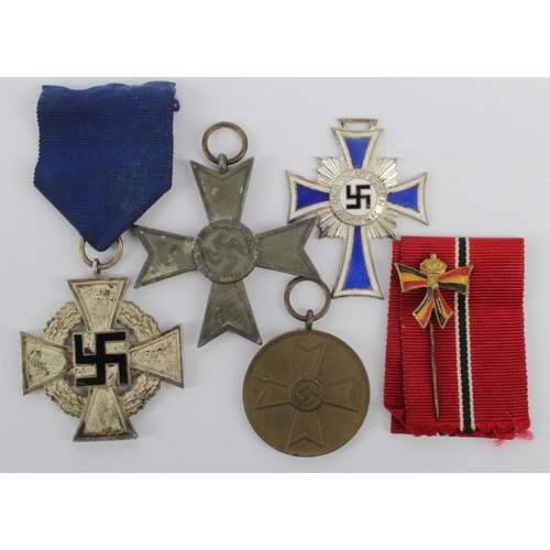 1118 - German 3rd Reich 25 Year Faithfull Service Medal, Merit Cross, Merit Medal, Mother Cross in Silver, ... 