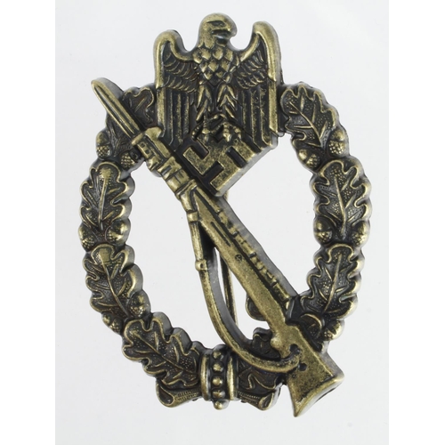 1130 - German 3rd Reich Infantry Assault Badge, maker marked 'R.S.'.