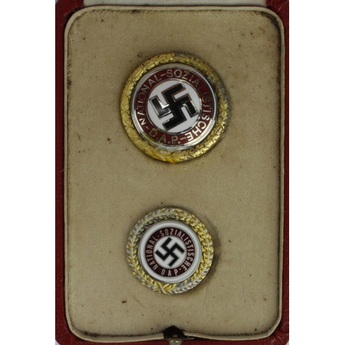 1140 - German 3rd Reich NSDAP Golden Party Badge's, housed in fitted case