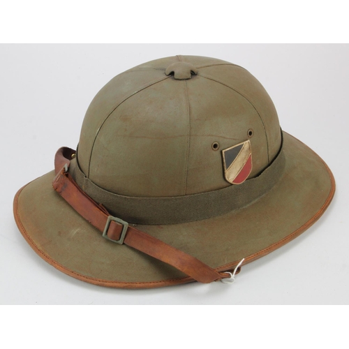 1204 - German Luftwaffe Afrika Korps Pith helmet complete with liner & chin strap.