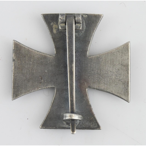 1284 - German WW1 Iron Cross 1st class private purchase solid construction example.