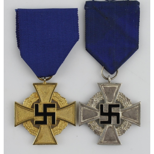 1290 - German WW2 25 year faithful service medal and 40 year faithful service medal.