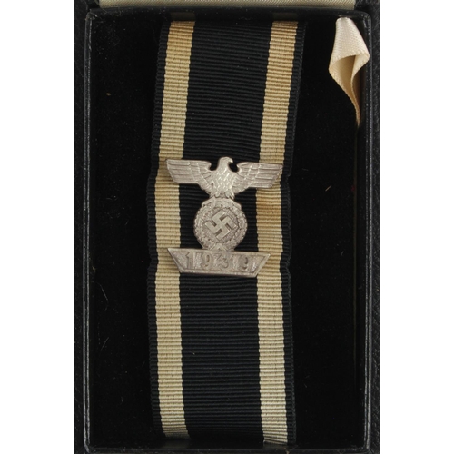 1297 - German WW2 Iron Cross spange 2nd class in fitted case.