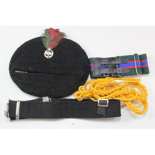 1545 - Royal Tank Regiment Officers Astrakhan wool dress beret with badge and plume, black webbing and stab... 