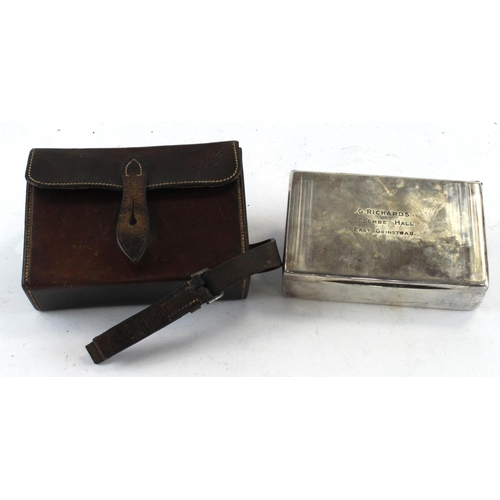 1711 - WW1 officers sandwich box stamped G Richards, Coiombe Hall, East Grinstead in its leather case.