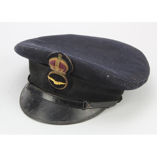 1724 - WW1 Royal Naval Air Service Petty Officers peaked cap and badge, nice used as worn example.  (no res... 