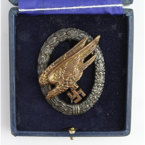 1813 - WW2 German Fallschirmjäger (Paratrooper) Qualification Badge. Maker: Assmann.