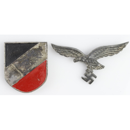 1822 - WW2 German Luftwaffe Tropical Helmet Insignia.