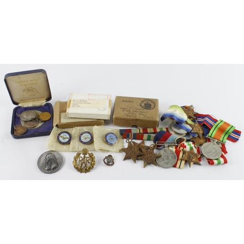 1839 - WW2 groups in boxes of issue, plus loose WW2 medals and a few other badges, etc. WW2 boxes of issue ... 