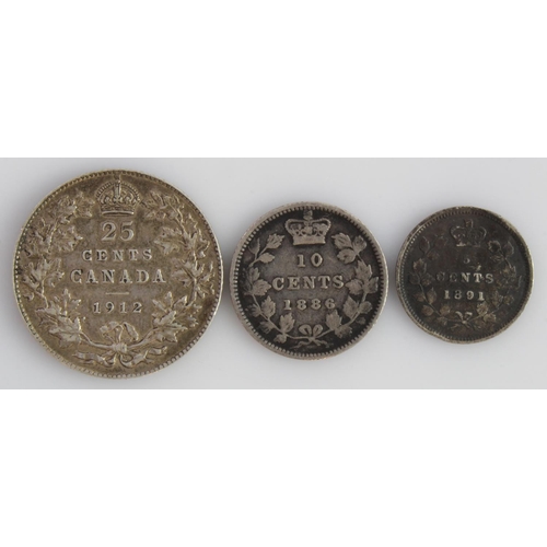 234 - Canada (3) silver minors: 5 Cents 1891 toned GF edge knock, 10 Cents 1886 large 'knobbed 6' Fine, an... 