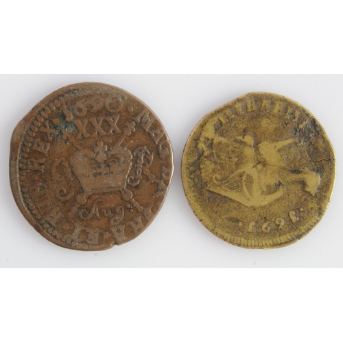 250 - Ireland (2) Jacobite - Williamite War period: Gunmoney small Halfcrown 1690 Aug: Fine, along with Li... 