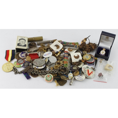 657 - Mixed tub of pin badges, lapel badges, fobs, etc. many enamelled. Few military but majority non-mili... 