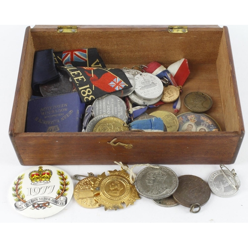 675 - Wooden box containing commemorative coins medals and tokens relating to royalty.  (qty)  Buyer colle... 