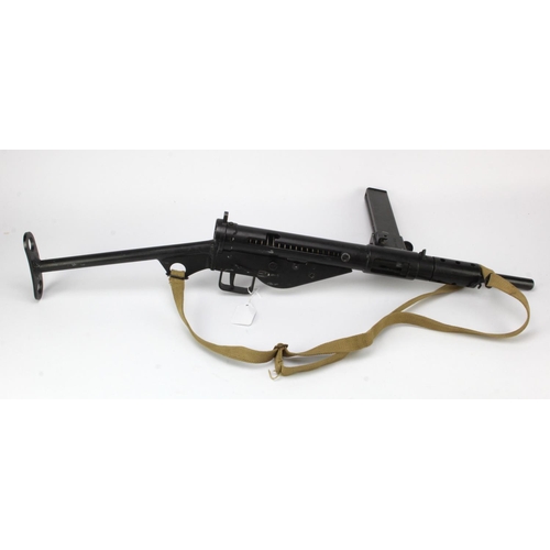 781 - Sten Gun, a fine Replica of a MkII, WW2 Sten Gun by Denix of Spain. Fully functioning action, with c... 