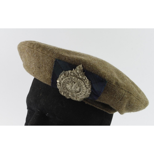 855 - Argyle and Sutherland Highlanders slouch hat, with cap badge and tartan backing. Stamped inside '194... 