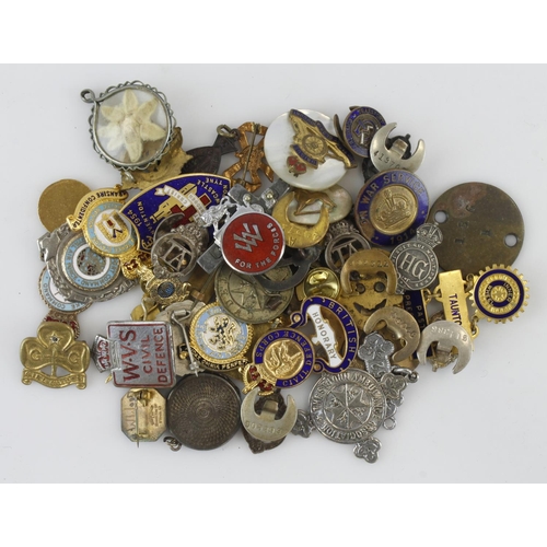 876 - Badges collection of sweethearts and lapel badges etc.