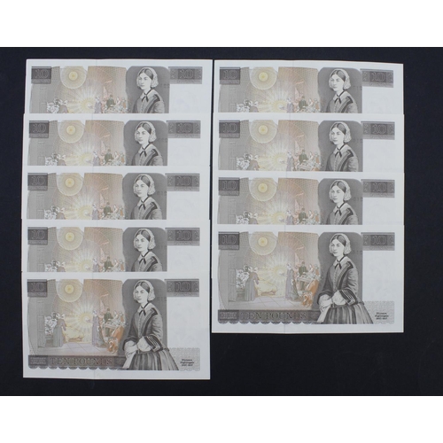 103 - Gill 10 Pounds (B354) issued 1988 (9), a consecutively numbered run, serial ET78 858213 - ET78 85822... 