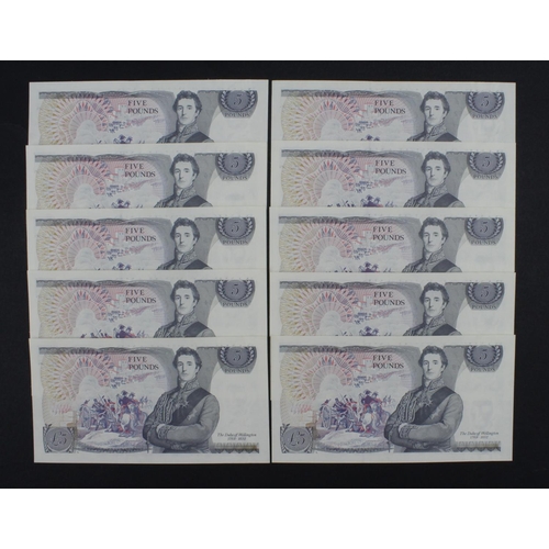 108 - Gill 5 Pounds (B353) issued 1988 (10), a consecutively numbered run, serial SB48 480848 - SB48 48085... 