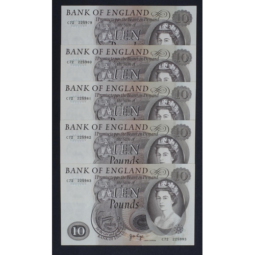 180 - Page 10 Pounds (B326) issued 1971 (5), a run of consecutively numbered notes, serial, C72 225979 - C... 