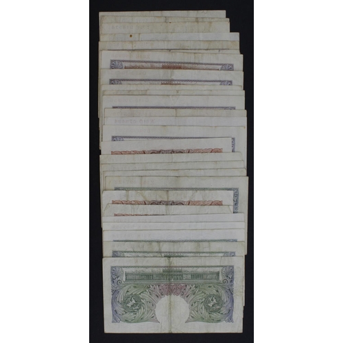 268 - Bank of England (35), a range of 10 Shillings and 1 Pound Britannia issues, Peppiatt 10 Shillings (3... 