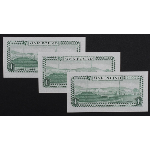 381 - Isle of Man 1 Pound (3) issued 1983, printed on Bradvek Tyvek plastic, signed W. Dawson, a consecuti... 