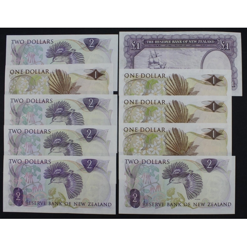 814 - New Zealand (10), 1 Pound and 2 Dollars signed Flemming, 1 Dollar and 2 Dollars signed Wilks, 1 Doll... 