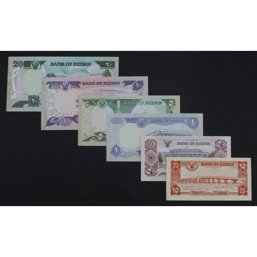 903 - Sudan (6), 20 Pounds, 10 Pounds, 5 Pounds, 1 Pound, 50 Piastres and 25 Piastres dated 1981 - 1983, a... 