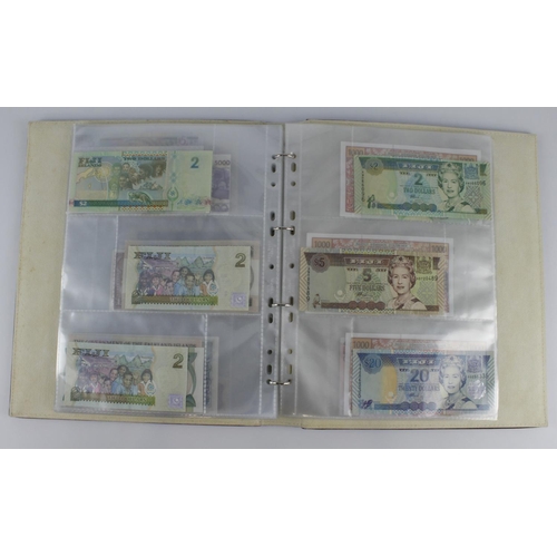 965 - World (209), collection in 3 albums and a slip case, specimen notes, consecutive notes, replacement ... 