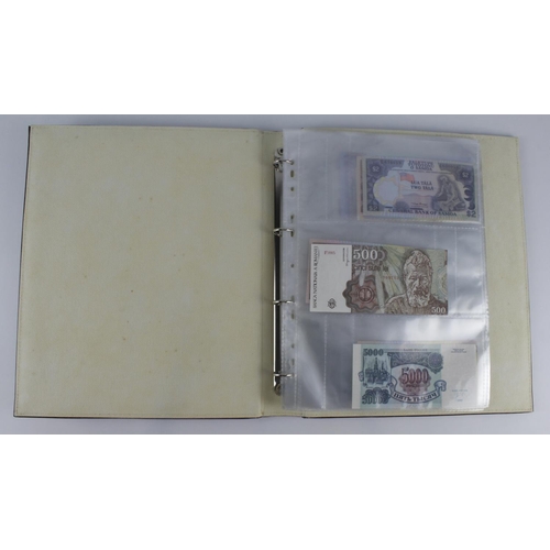 965 - World (209), collection in 3 albums and a slip case, specimen notes, consecutive notes, replacement ... 