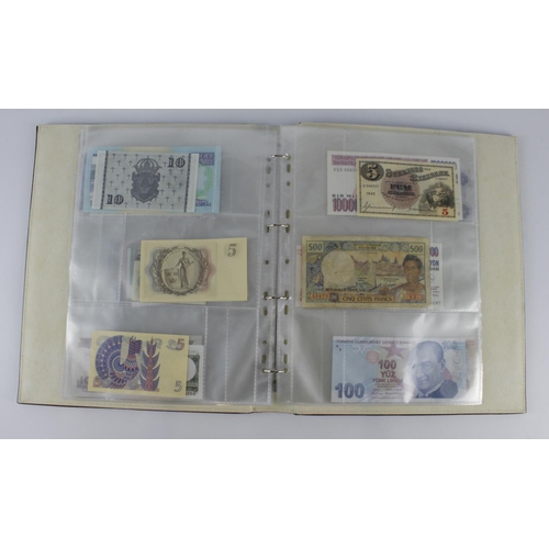 965 - World (209), collection in 3 albums and a slip case, specimen notes, consecutive notes, replacement ... 