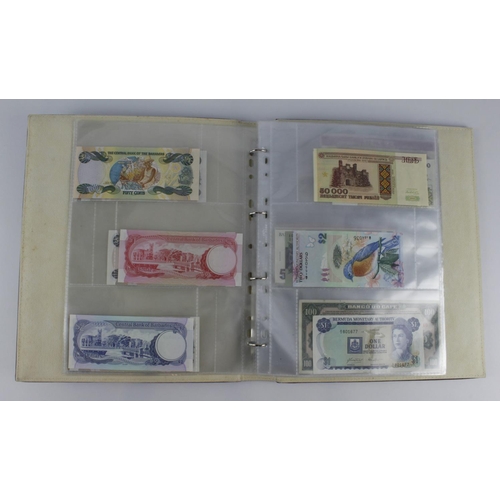 965 - World (209), collection in 3 albums and a slip case, specimen notes, consecutive notes, replacement ... 