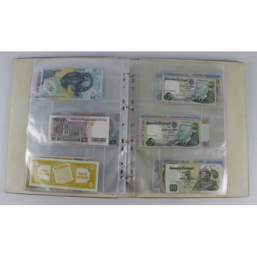 965 - World (209), collection in 3 albums and a slip case, specimen notes, consecutive notes, replacement ... 