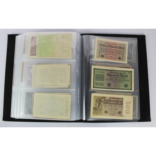 971 - World (300), collection in album including Suriname, Ecuador, North Korea, Kenya, Romania, Algeria, ... 