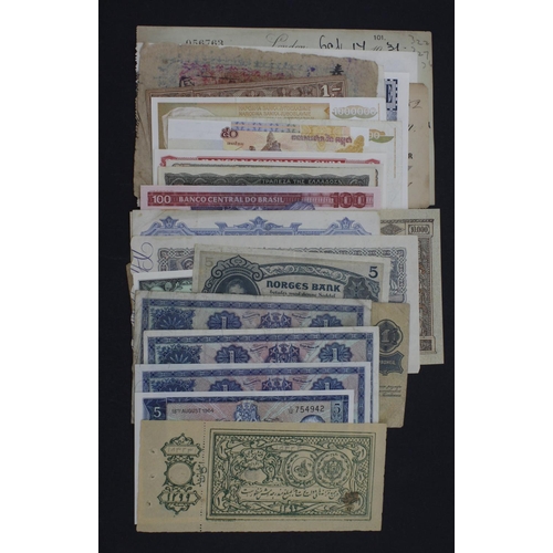 972 - World (36), including Scotland Linen Bank 5 Pounds 1964, 1 Pounds (3) various dates, Norway 5 Kroner... 