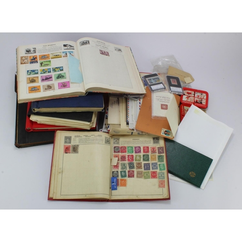 116 - Green box of general World material in 5x World albums, four of which are juvenile types, larger alb... 