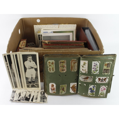 677 - Crate containing 22 sets in cigarette packets in a tin (sets not checked) issues from Players, Churc... 