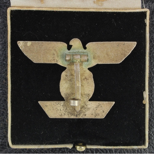 154 - German 1st class Spange for the Iron Cross 1st class for a WW1/WW2 double winner, in fitted case.