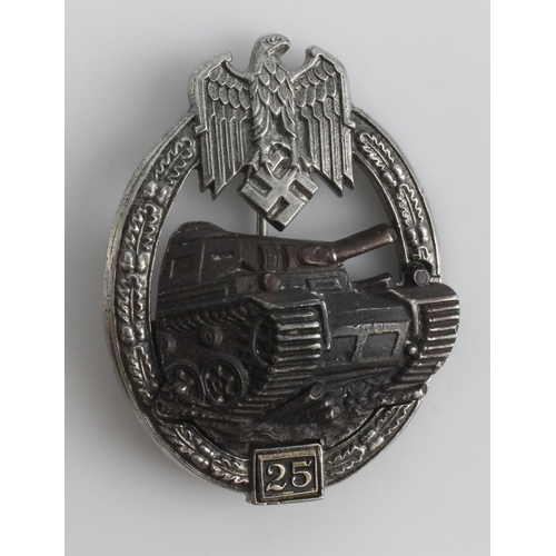 196 - German 3rd Reich Tank Battle Badge with '25' plaque