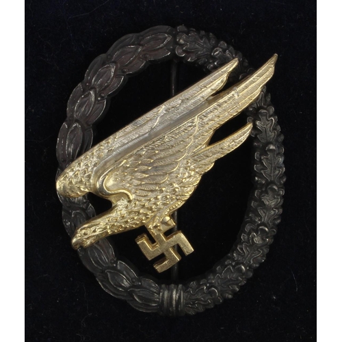 274 - German Luftwaffe Parachutists war badge in fitted case, Osang Dresden.