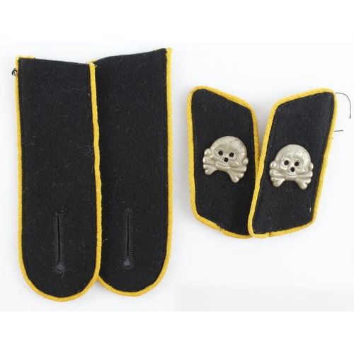 309 - German Panzer pair of collar tabs with pair of shoulder epaulets.