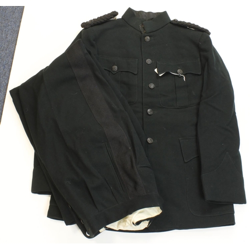 551 - KRRC post WW2 officers Dress uniform jacket and trousers.