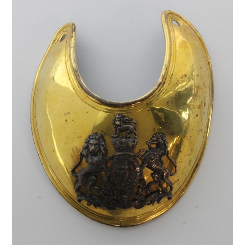 627 - Waterloo ear officers gilt Gorget, maker marked 'R.Johnston 68 St James's St'.  Scarce