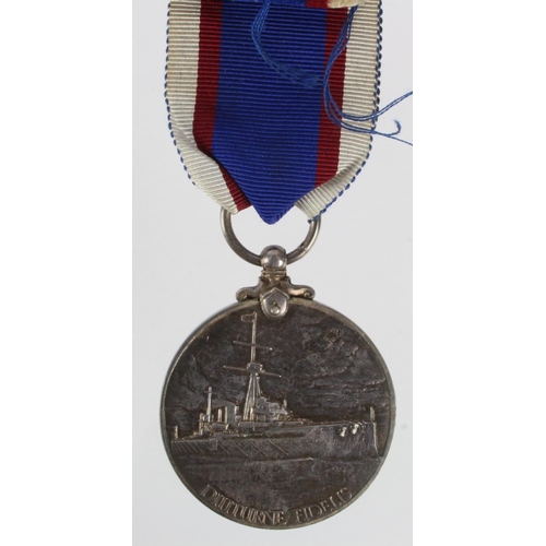 933 - Royal Fleet Reserve LS Medal QE2 (SSX.25889 J L Lee PO.B.22358 AB RFR) small correction to number