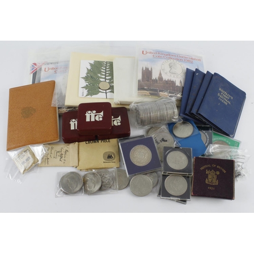 621 - GB Sets, Crowns & Commemoratives; noted 1970 'flat pack' proof set etc.