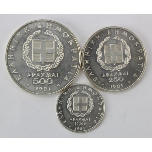 678 - Greece, Pan European Games silver coins (3): 100 Drachmas 1981 UNC, 250 Drachmas 1981 UNC, and 500 D... 