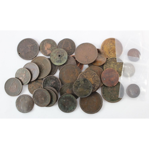 683 - Ireland (39) 17t-19thC copper & bronze, and one silver 10p Bank Token 1805 GF; noted Gunmoney, token... 