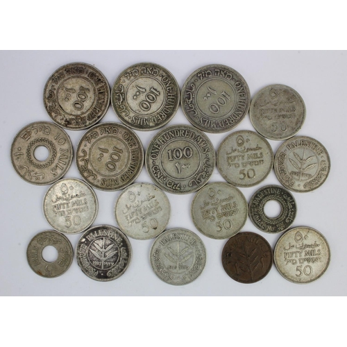 694 - Palestine (18) 1920-30s coinage, mostly silver, mixed grade. Noted 50 Mils 1933 VF.